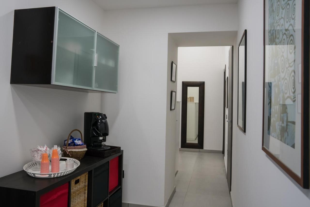 Notti Vesuviane Bed & Breakfast ปอร์ติชี ภายนอก รูปภาพ
